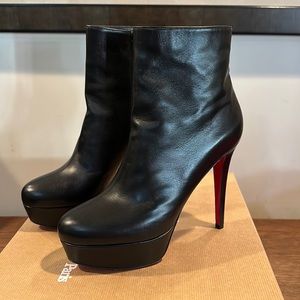 Authentic Christian Louboutin Bianca Booty 120 Nappa Size 38